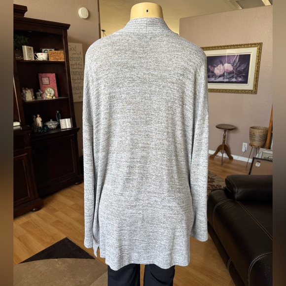 Banana Republic gray long sleeve open front cardigan w/pockets-size L - Picture 2 of 9